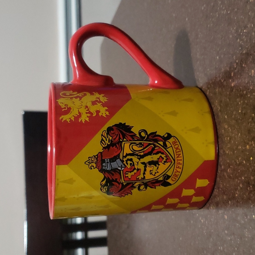 Harry Potter Gryffindor Ceramic Coffee Mug 14 oz "House Crest Wizarding World".